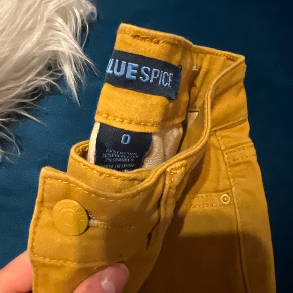 Mustard colored pants - Picture 2 of 6